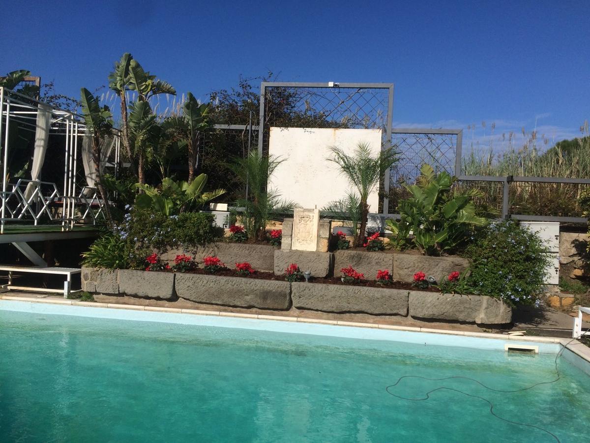 I Giardini Di Giano Torre Faro Bagian luar foto